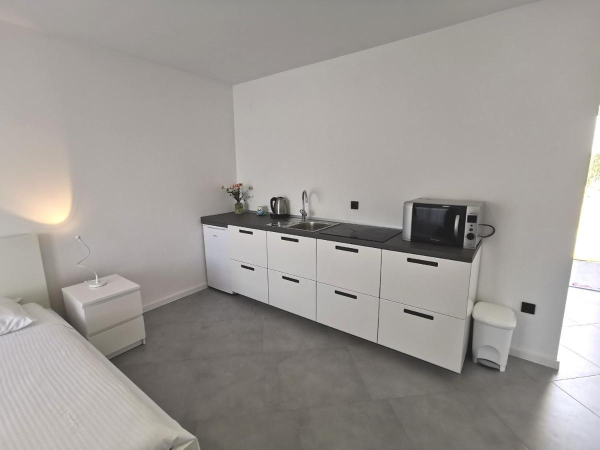 Hotel Hrvoje Pag Town Zewnętrze zdjęcie